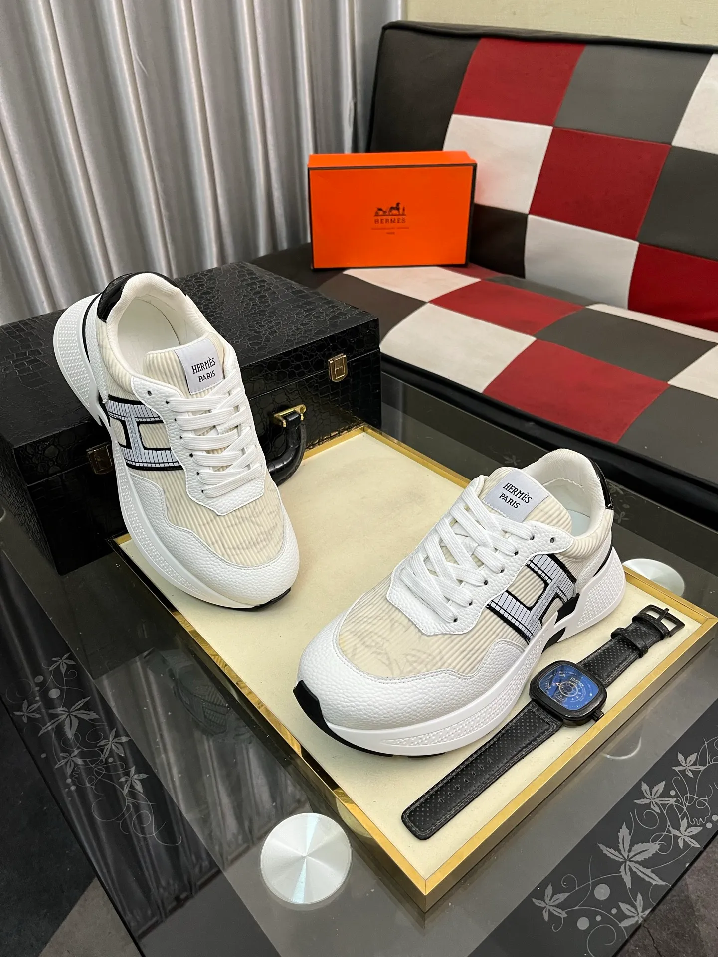 Men's shoes 💰540⌚️⌚️ HERMES/Hermès men's rest sneakers! -High-end quality original casual sports shoes -Upper: high nappa calfskin, forging technology, knitted fabric, shoe brand webbing, injection molded brand logo -Inner: foot pad; water-dyed cowhide -Outsole: ultra-light TPU·rubber; two-color molded outsole -Ultra-high quality control·fine workmanship: highlighted (high-end·luxury·grade) Size: 38-443️⃣Colors available